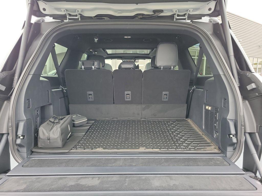 new 2025 Lincoln Navigator L car, priced at $113,370