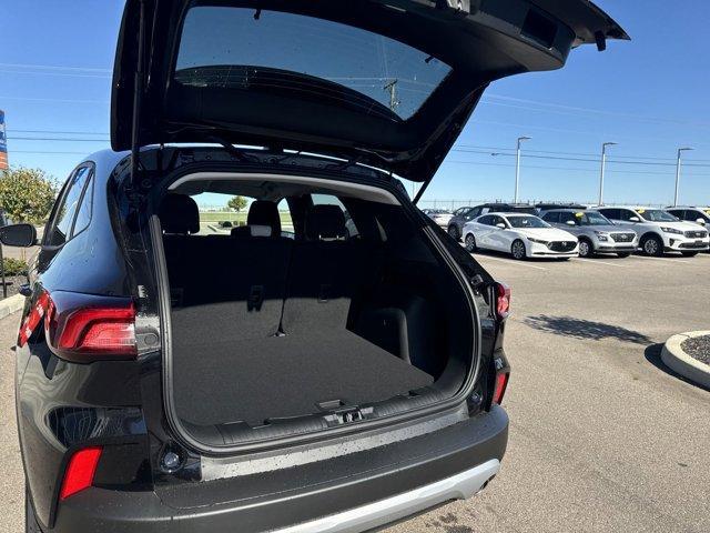 new 2025 Ford Escape car, priced at $31,050