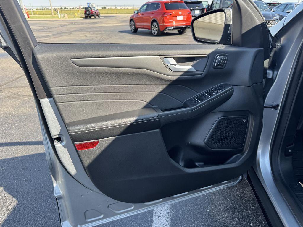 used 2023 Ford Escape car, priced at $21,995