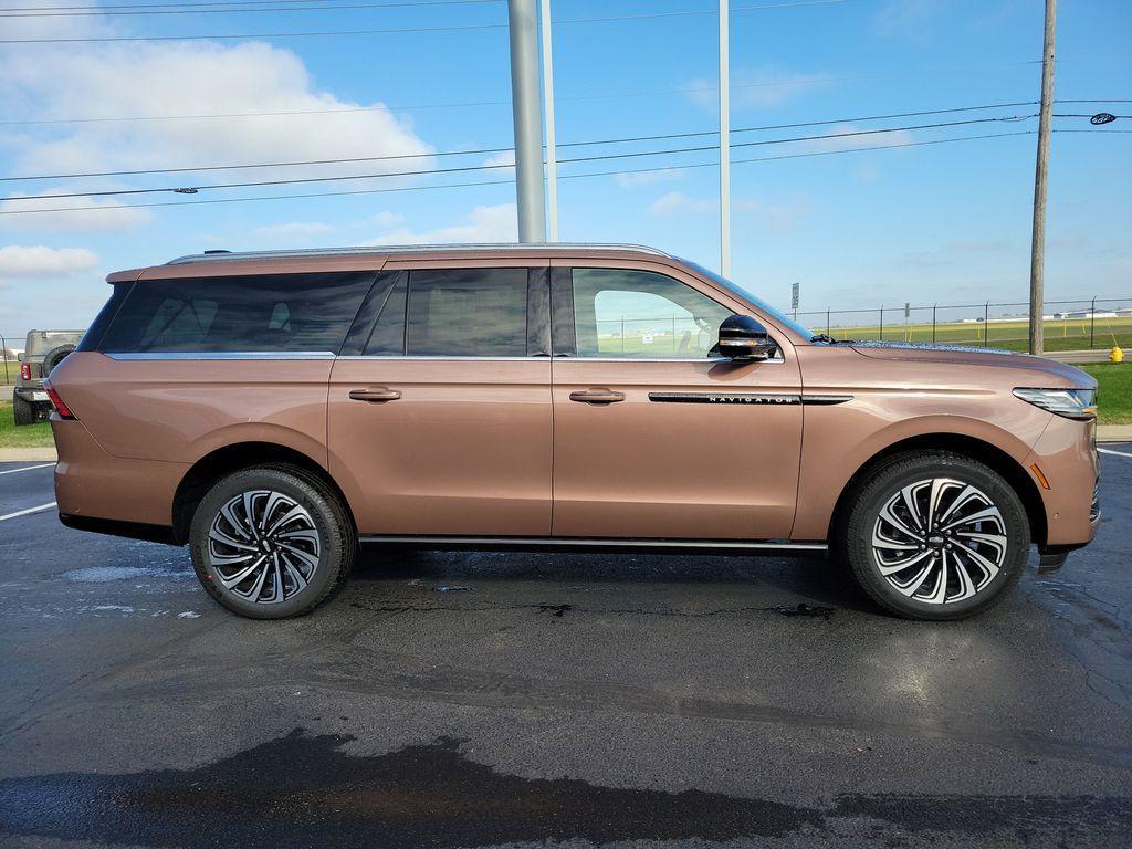 new 2025 Lincoln Navigator L car, priced at $124,575