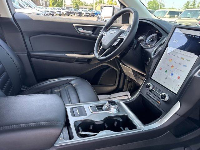 used 2024 Ford Edge car, priced at $28,995