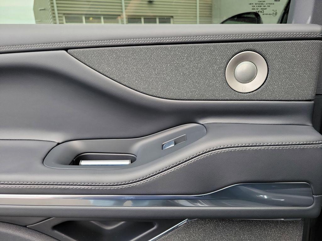 new 2025 Lincoln Navigator L car, priced at $112,485