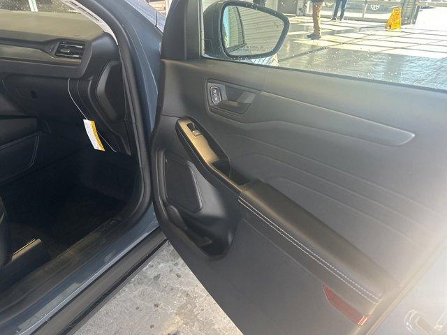 new 2025 Ford Escape car, priced at $29,190