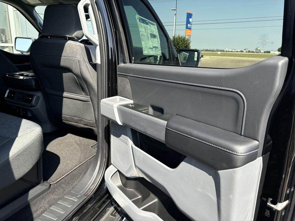 new 2024 Ford F-150 car, priced at $52,361