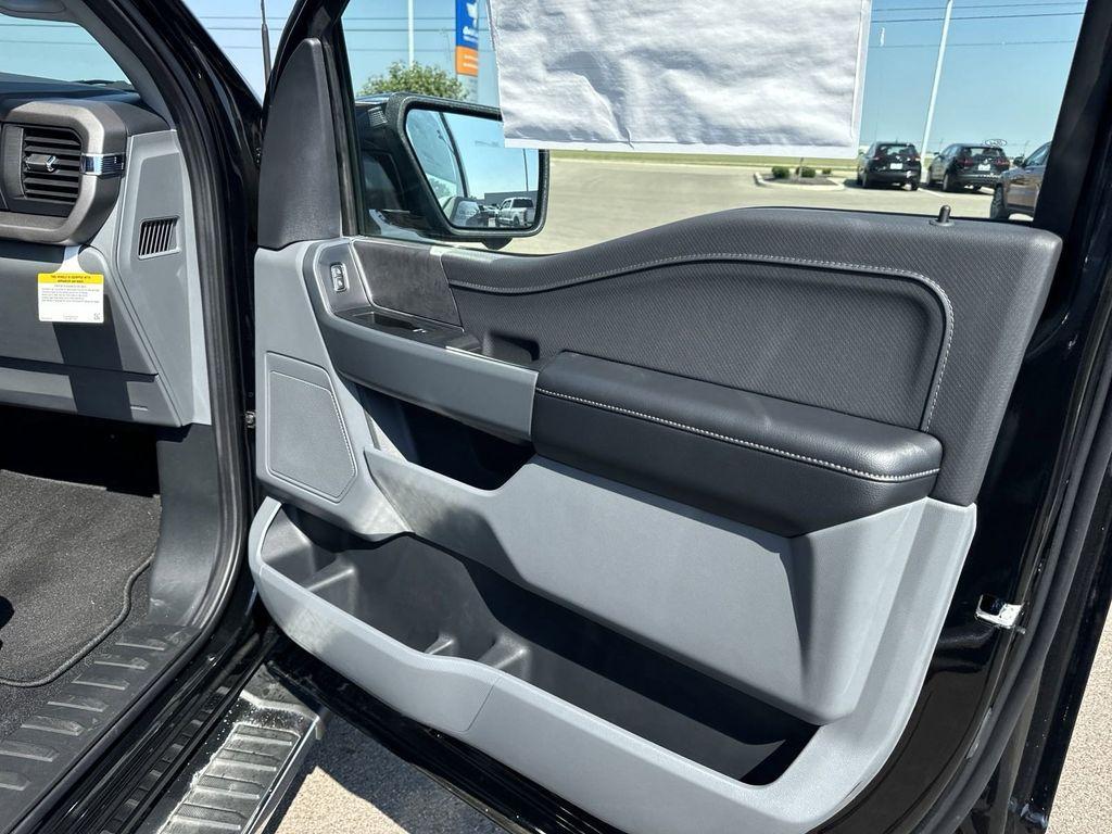 new 2024 Ford F-150 car, priced at $52,361