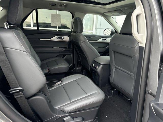 new 2025 Ford Explorer car, priced at $47,303