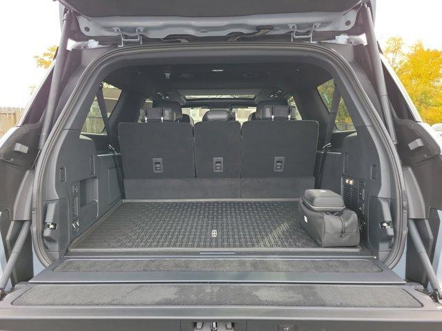 new 2025 Lincoln Navigator L car, priced at $113,235