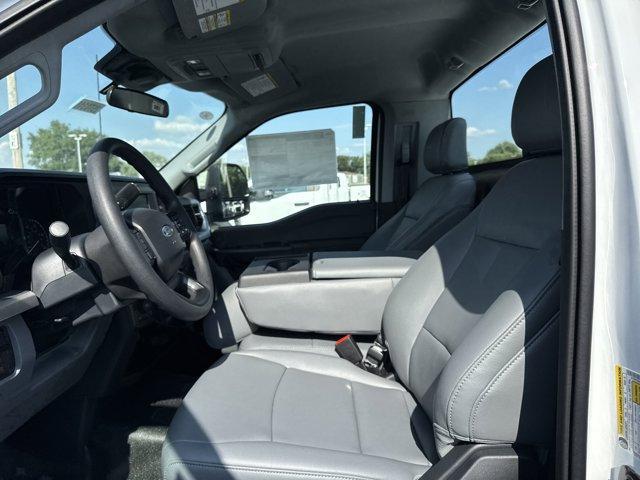 new 2025 Ford F-250 car, priced at $53,560