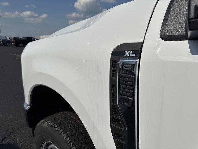 new 2025 Ford F-250 car, priced at $53,560