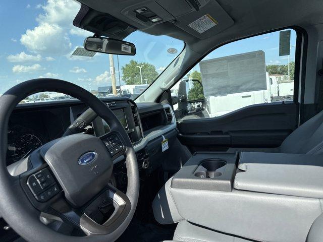 new 2025 Ford F-250 car, priced at $53,560