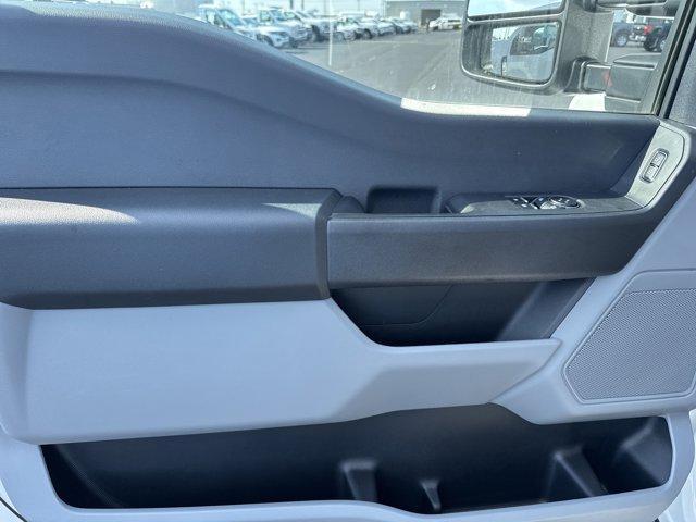 new 2025 Ford F-250 car, priced at $53,560