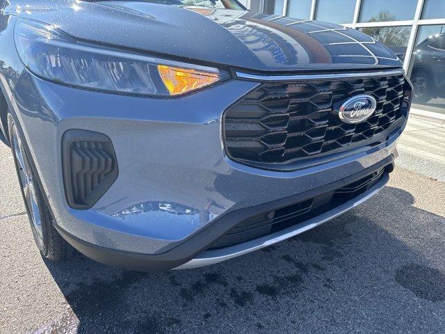 new 2025 Ford Escape car, priced at $30,685