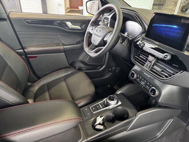 new 2025 Ford Escape car, priced at $29,950