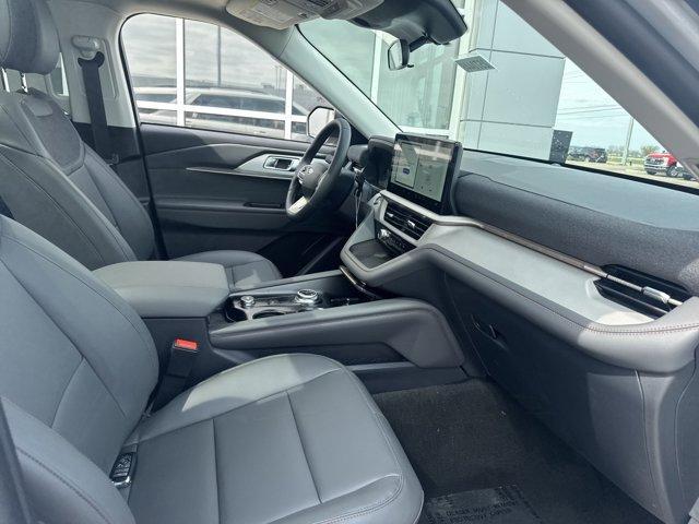 new 2025 Ford Explorer car, priced at $47,450