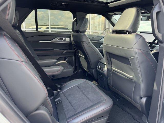 new 2025 Ford Explorer car, priced at $61,027