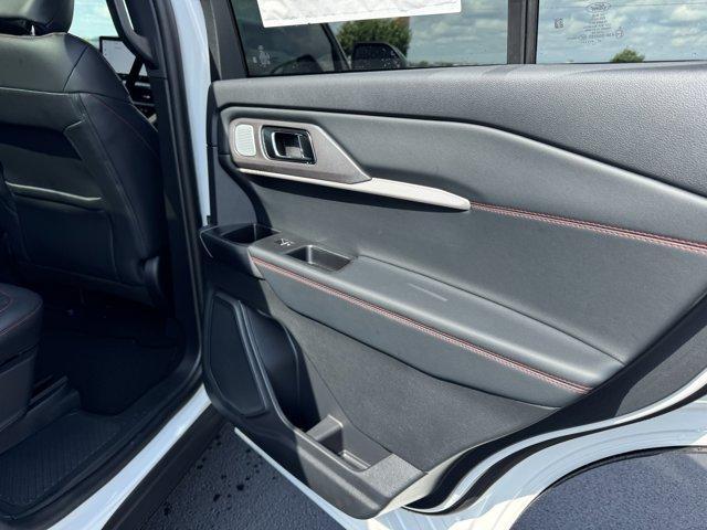 new 2025 Ford Explorer car, priced at $61,027