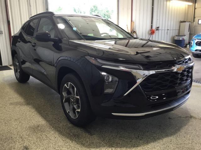 new 2025 Chevrolet Trax car, priced at $25,525