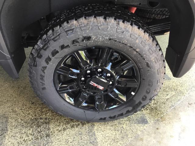 new 2025 GMC Sierra 2500 car, priced at $78,570