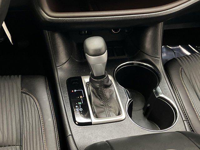 used 2015 Toyota Highlander car, priced at $18,413