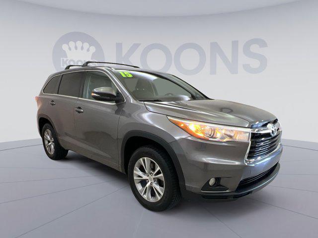 used 2015 Toyota Highlander car, priced at $18,413