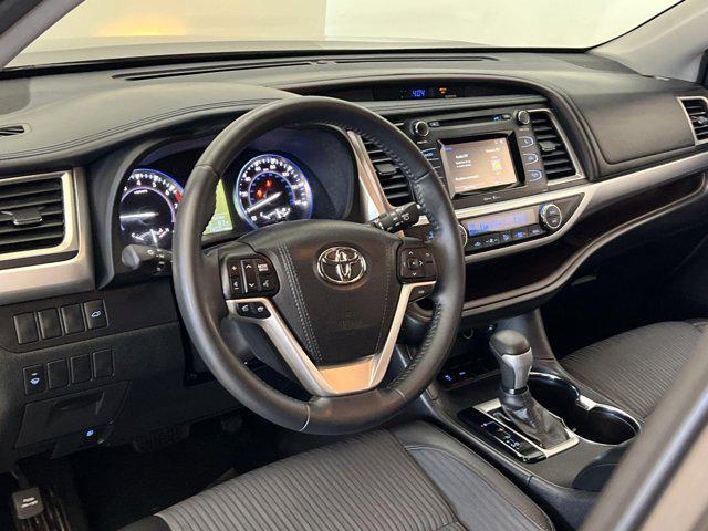 used 2015 Toyota Highlander car, priced at $18,413