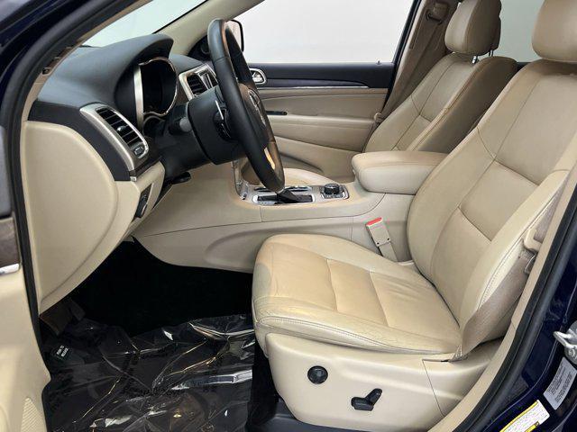 used 2017 Jeep Grand Cherokee car, priced at $14,000