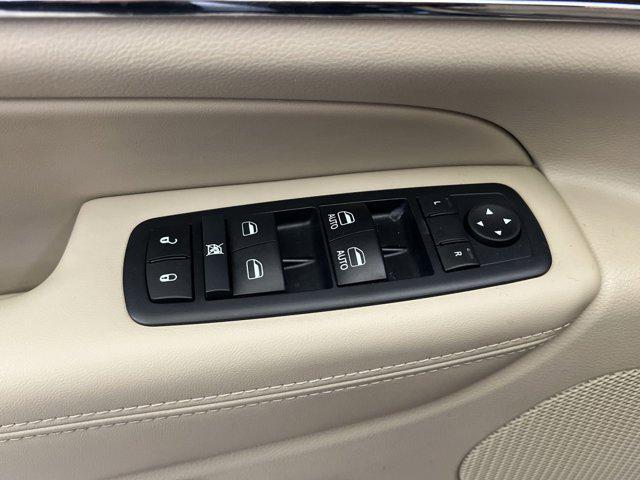 used 2017 Jeep Grand Cherokee car, priced at $14,000