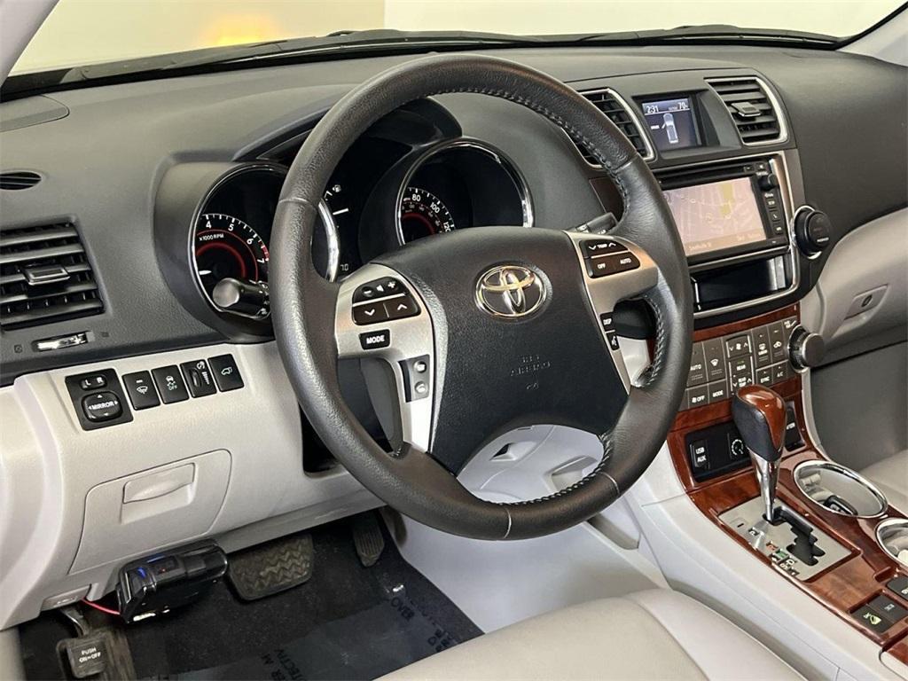 used 2013 Toyota Highlander car, priced at $12,582