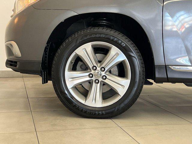 used 2013 Toyota Highlander car, priced at $13,000