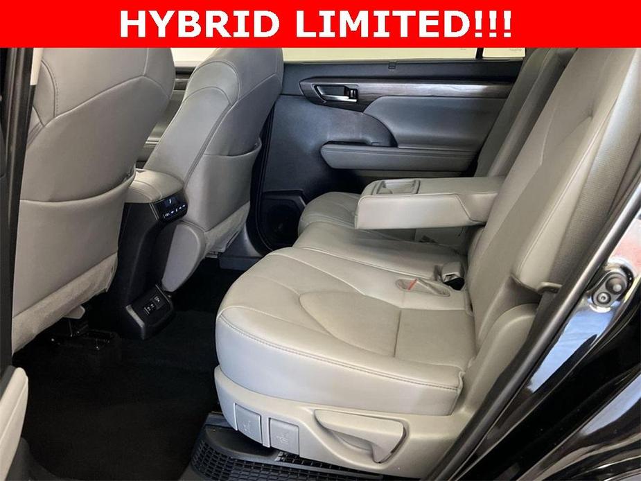 used 2021 Toyota Highlander Hybrid car, priced at $35,500