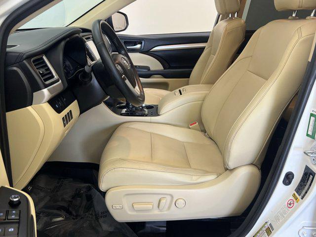 used 2018 Toyota Highlander car, priced at $19,423