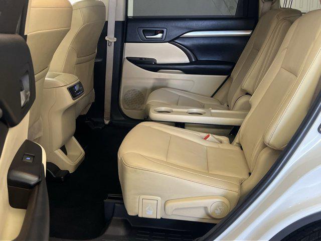 used 2018 Toyota Highlander car, priced at $19,423