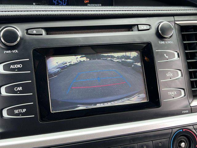 used 2015 Toyota Highlander car, priced at $16,528