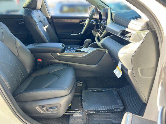 new 2025 Toyota Highlander car, priced at $53,003