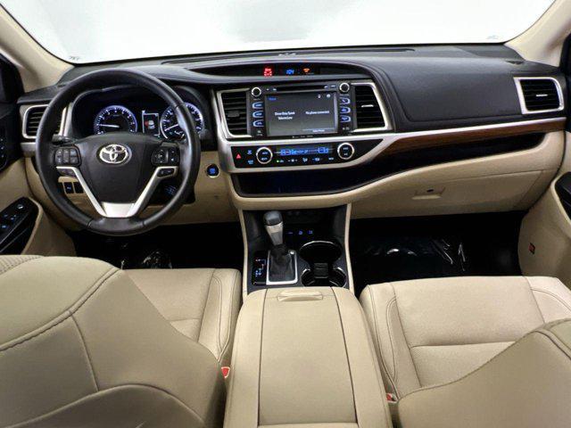 used 2019 Toyota Highlander car, priced at $30,766