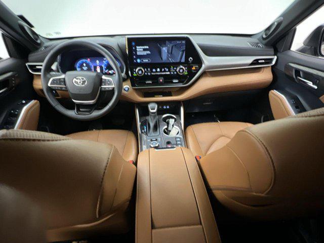 used 2023 Toyota Highlander car, priced at $44,279