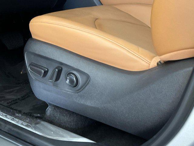 used 2023 Toyota Highlander car, priced at $44,279