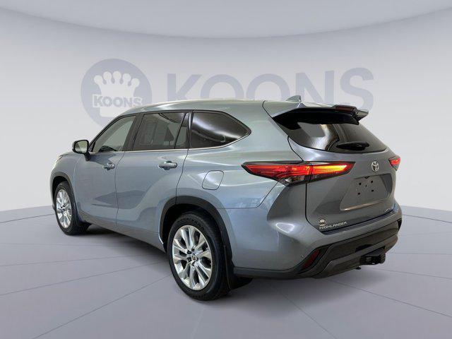 used 2022 Toyota Highlander car, priced at $40,243