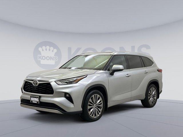 used 2020 Toyota Highlander car, priced at $37,300