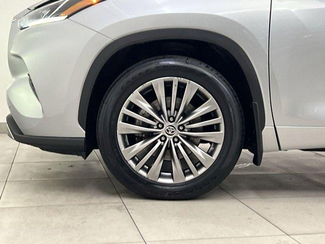 used 2020 Toyota Highlander car, priced at $37,300