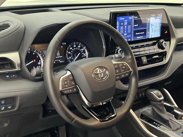 used 2020 Toyota Highlander car, priced at $37,300