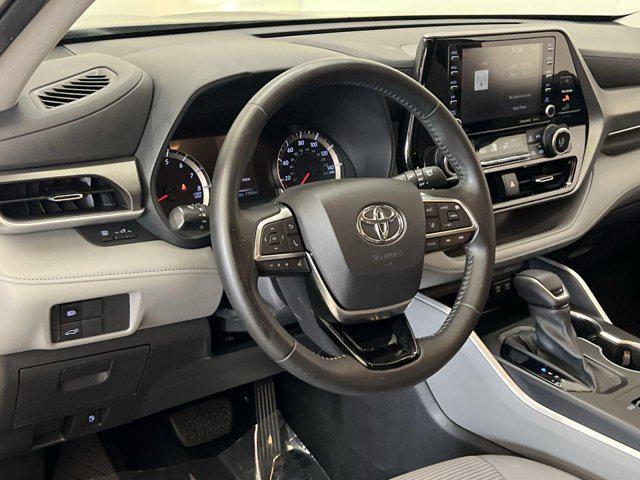 used 2020 Toyota Highlander car, priced at $25,500