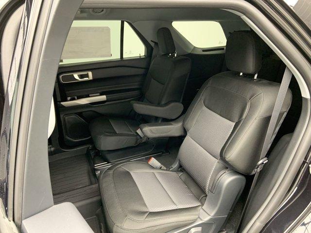 new 2024 Ford Explorer car, priced at $40,978