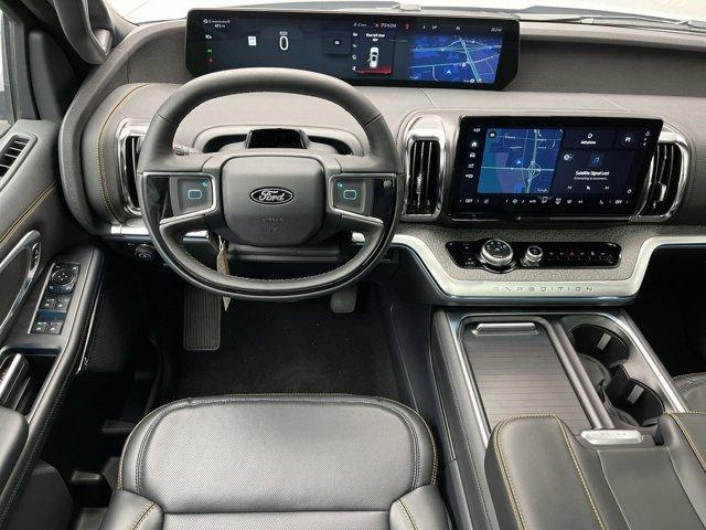 new 2025 Ford Expedition car, priced at $84,020