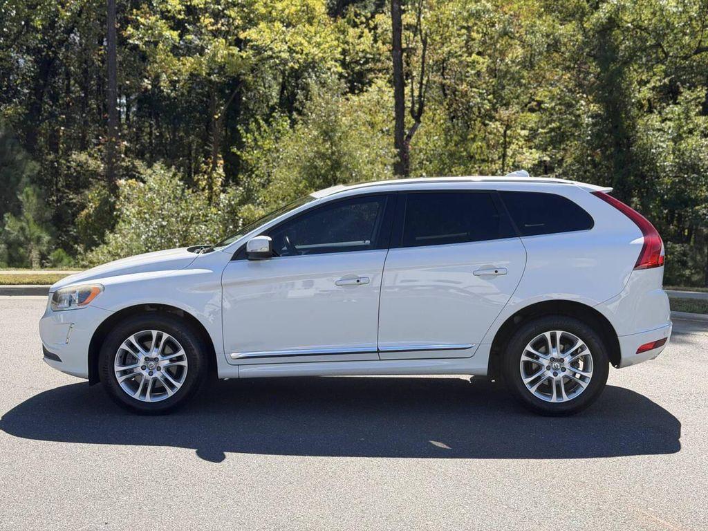 used 2015 Volvo XC60 car, priced at $11,400