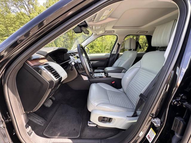 used 2018 Land Rover Discovery car, priced at $24,300