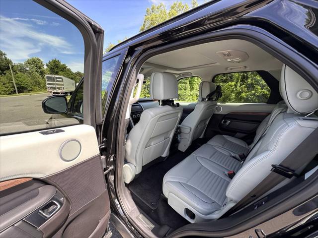 used 2018 Land Rover Discovery car, priced at $24,300