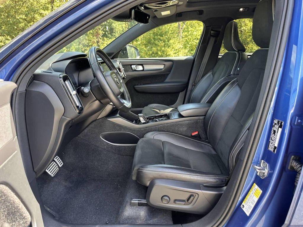 used 2021 Volvo XC40 car, priced at $25,800