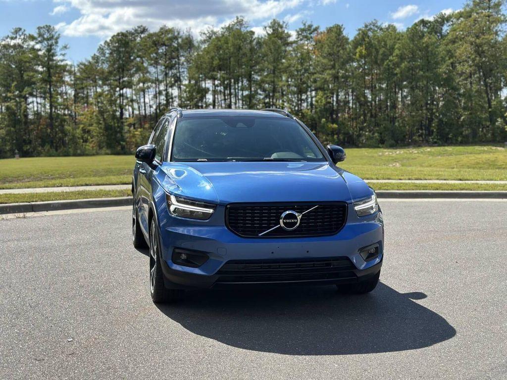 used 2021 Volvo XC40 car, priced at $25,800