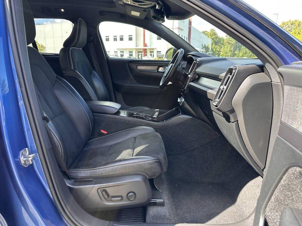 used 2021 Volvo XC40 car, priced at $25,800